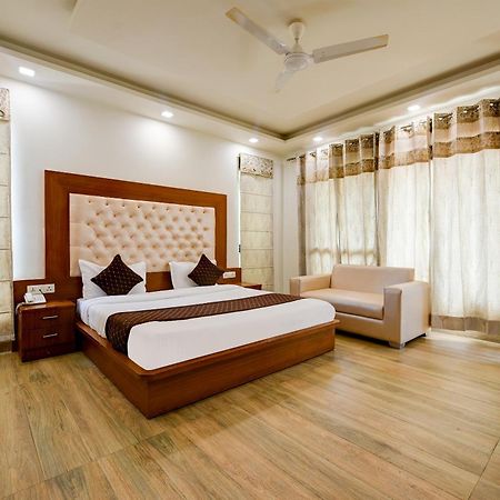 Hotel Leaf 9 Boutique, Near Golf Course Road And Galleria Market Gurgaon Eksteriør billede