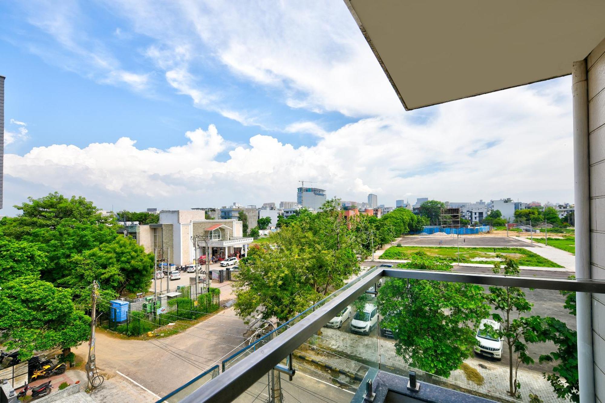 Hotel Leaf 9 Boutique, Near Golf Course Road And Galleria Market Gurgaon Eksteriør billede