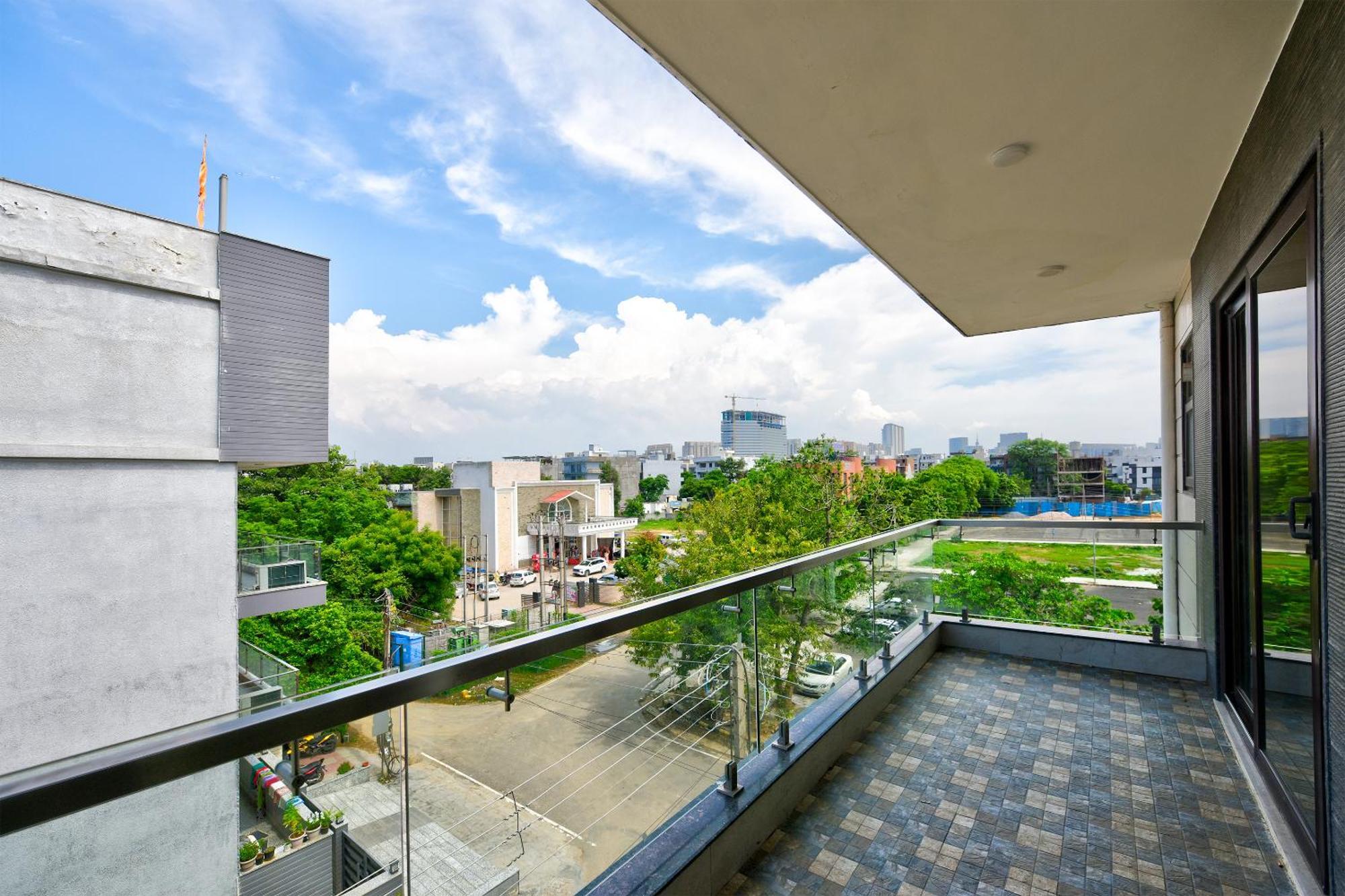 Hotel Leaf 9 Boutique, Near Golf Course Road And Galleria Market Gurgaon Eksteriør billede