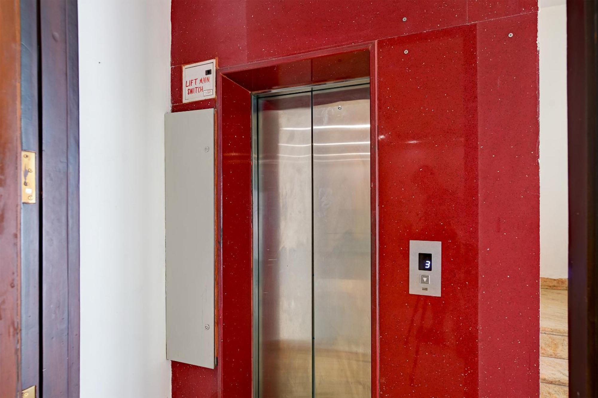 Hotel Leaf 9 Boutique, Near Golf Course Road And Galleria Market Gurgaon Eksteriør billede