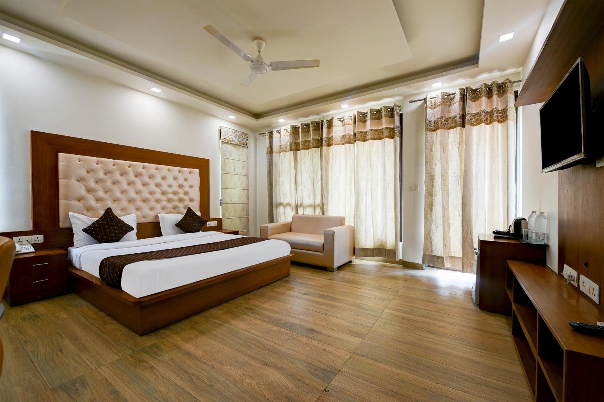 Hotel Leaf 9 Boutique, Near Golf Course Road And Galleria Market Gurgaon Eksteriør billede